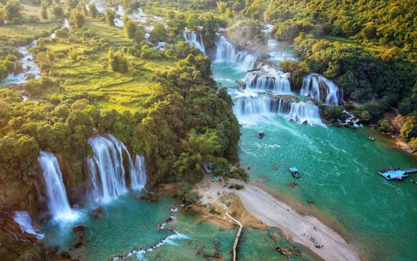5D4N Hanoi - Ban Gioc Waterfall - Dong Lam Meadow - Hanoi